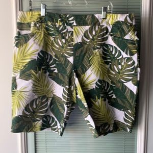 NWT Time and Tru Bermuda shorts size M